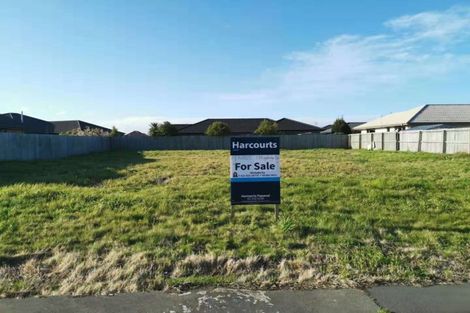Photo of property in 23 Kingsbridge Drive, Burwood, Christchurch, 8083