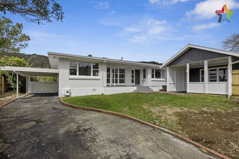 Photo of property in 347 Stokes Valley Road, Stokes Valley, Lower Hutt, 5019