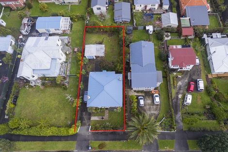 Photo of property in 187 Blockhouse Bay Road, Avondale, Auckland, 0600