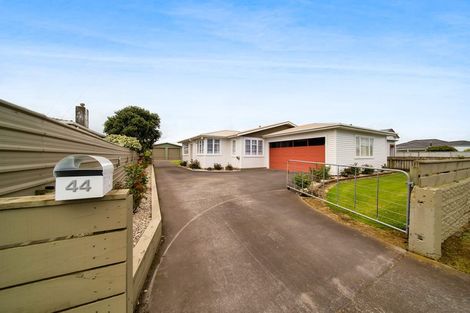 Photo of property in 44 Fantham Street, Hawera, 4610