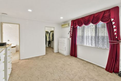 Photo of property in 1 Astelia Place, Goodwood Heights, Auckland, 2105