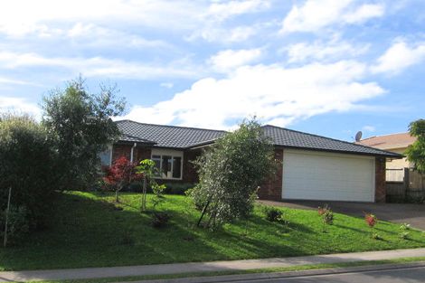 Photo of property in 115 Grand Drive, Orewa, 0931