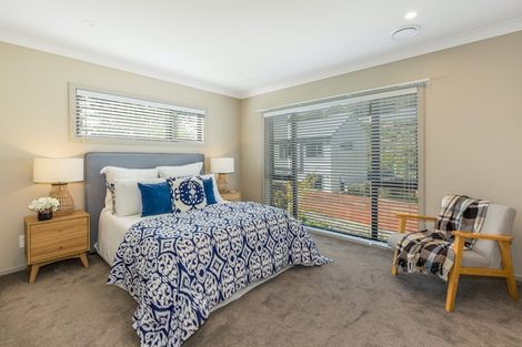 Photo of property in 45 Brindle Way, Newlands, Wellington, 6037