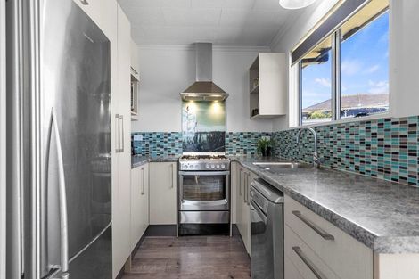 Photo of property in 21 Whenuariri Place, Maketu, Te Puke, 3189