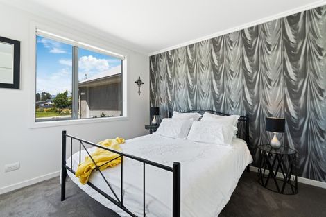 Photo of property in 16 Sunhaven Cove, Cromwell, 9310