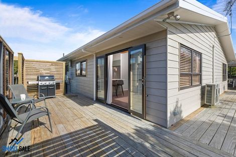 Photo of property in 19a Reid Road, New Lynn, Auckland, 0600