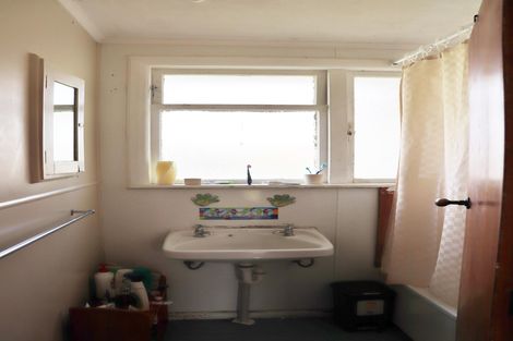 Photo of property in 74 Te Puea Avenue, Meremere, Mercer, 2474