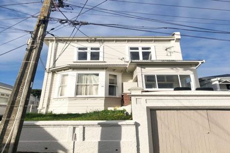 Photo of property in 16 Glendavar Street, Berhampore, Wellington, 6023