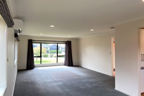 Photo of property in 420 Mangorei Road, Highlands Park, New Plymouth, 4312