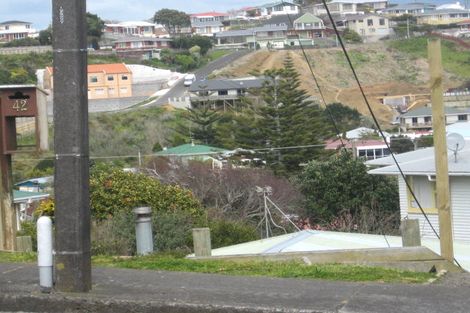 Photo of property in 42 Simons Street, Moturoa, New Plymouth, 4310