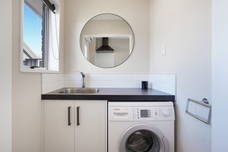 Photo of property in 12c Colombo Street, Hokowhitu, Palmerston North, 4410