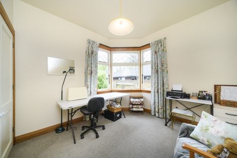 Photo of property in 16 Manapouri Crescent, Hokowhitu, Palmerston North, 4410