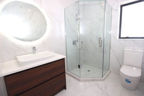 Photo of property in 17 Tautoru Avenue, Orewa, 0931