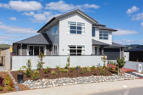 Photo of property in 11 Rotorua Grove, Aotea, Porirua, 5024