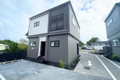 Photo of property in 10e Edgar Pearce Place, Howick, Auckland, 2014