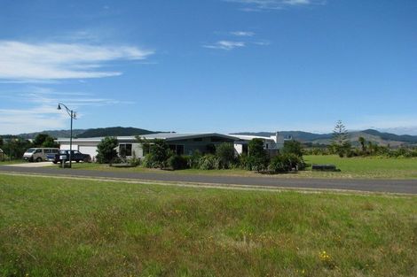 Photo of property in 132 Kelly Jade Avenue, Matarangi, Whitianga, 3592