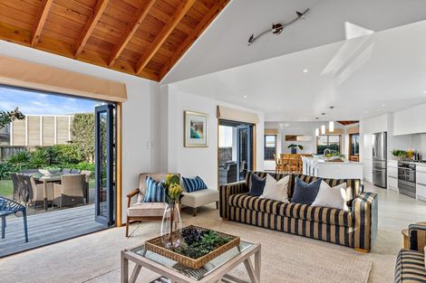 Photo of property in 1 Lagoon Way, Omaha, 0986