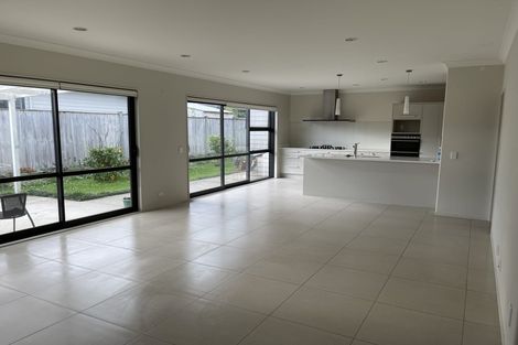 Photo of property in 35 Kuhanui Drive, Karaka, Papakura, 2113