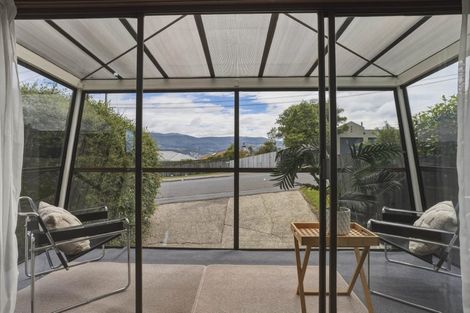Photo of property in 122 Larnach Road, Vauxhall, Dunedin, 9013