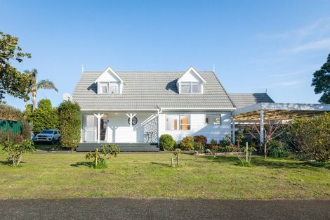 Photo of property in 2 Marina Way, Athenree, Katikati, 3177