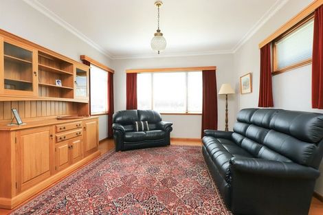 Photo of property in 437 Dalcross Street, Mayfair, Hastings, 4122