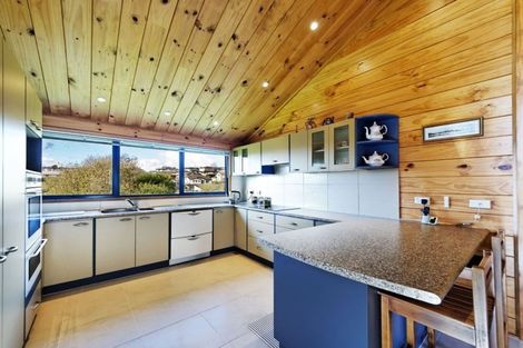 Photo of property in 44 Simpson Road, Ranui, Auckland, 0612