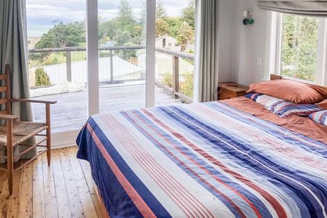 Photo of property in 69 Howard Road, Orere Point, 2585