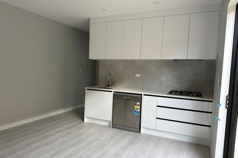 Photo of property in 13 Lumber Rise, Swanson, Auckland, 0614