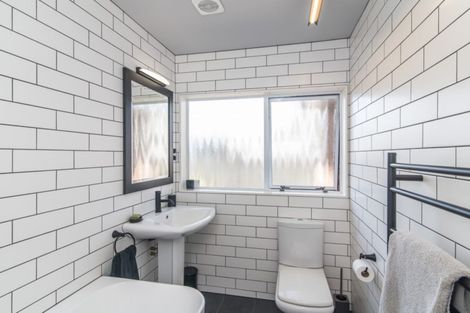 Photo of property in 16 Manly Garden, Paraparaumu Beach, Paraparaumu, 5032