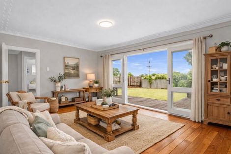 Photo of property in 1 Ngareta Road, Mourea, Rotorua, 3074