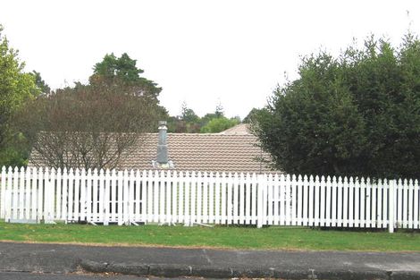 Photo of property in 44 Crystal Avenue, Glendene, Auckland, 0602