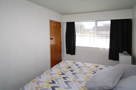 Photo of property in 78 Victoria Street, Carterton, 5713