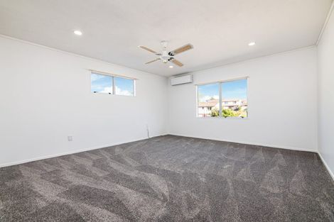Photo of property in 41 Kohekohe Street, New Lynn, Auckland, 0600