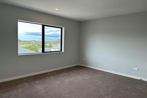 Photo of property in 13 Lumber Rise, Swanson, Auckland, 0614