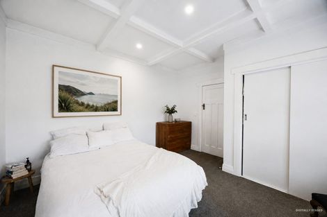 Photo of property in 9 Ocean View Road, Hillcrest, Auckland, 0627