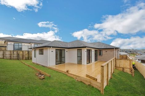 Photo of property in 3 Dolcetto Place, Pokeno, 2402