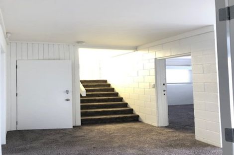 Photo of property in 76a Lake Road, Narrow Neck, Auckland, 0624