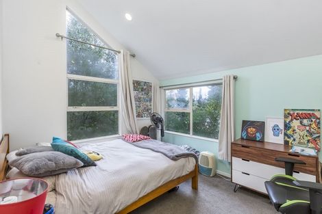 Photo of property in 18b Holiday Road, Stanmore Bay, Whangaparaoa, 0932