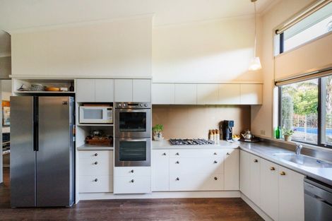 Photo of property in 291 Napier Road, Kelvin Grove, Palmerston North, 4470