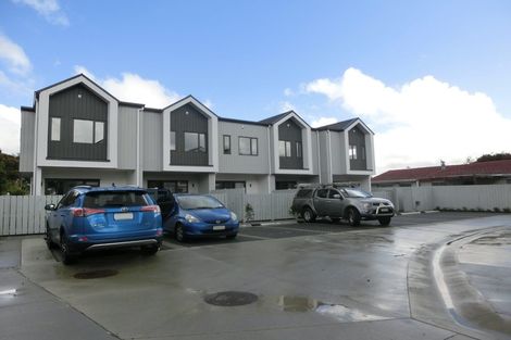 Photo of property in 8/66 Swanson Road, Henderson, Auckland, 0610