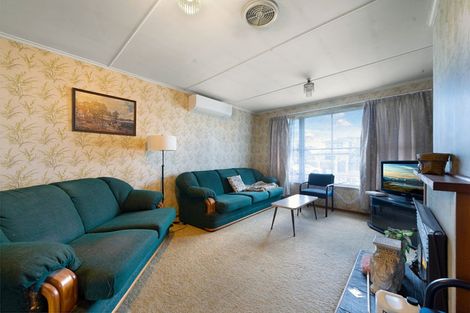 Photo of property in 24 Cobham Crescent, Kelston, Auckland, 0602