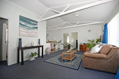 Photo of property in 22 Mataroa Road, Mount Wellington, Auckland, 1062