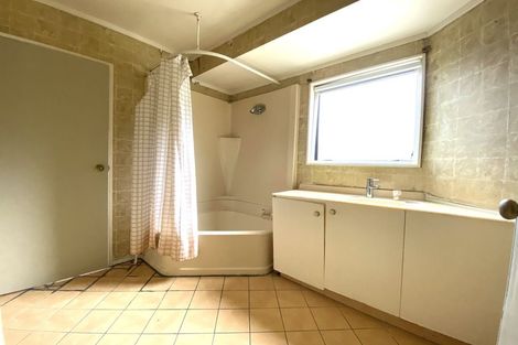 Photo of property in 1/10 Sumich Place, West Harbour, Auckland, 0618