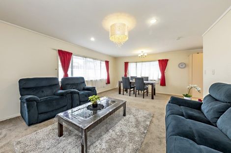 Photo of property in 113 Kindergarten Drive, Conifer Grove, Takanini, 2112