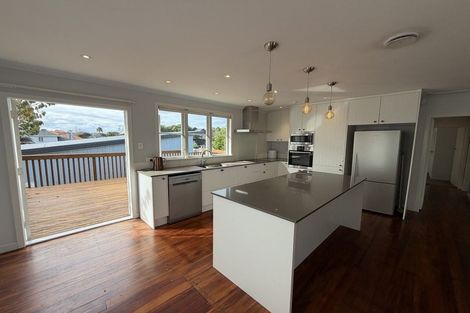 Photo of property in 19 Rame Road, Greenhithe, Auckland, 0632