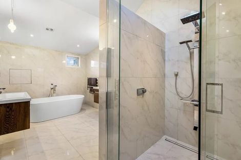 Photo of property in 37b View Road, Campbells Bay, Auckland, 0630