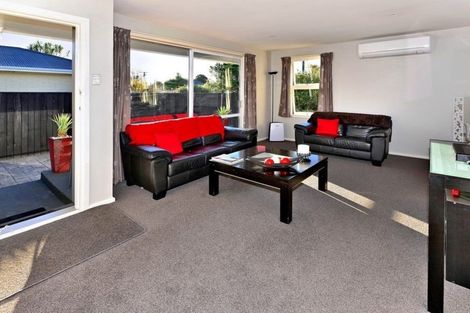 Photo of property in 2/19 Cunningham Place, Halswell, Christchurch, 8025