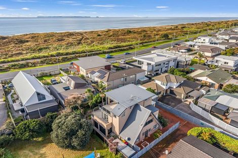 Photo of property in 25a Dickson Road, Papamoa Beach, Papamoa, 3118