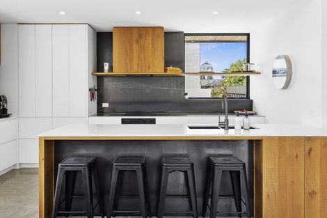 Photo of property in 7 Fern Burn Close, Wanaka, 9305