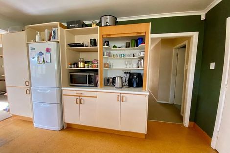 Photo of property in 6a Surrey Crescent, Hokowhitu, Palmerston North, 4410